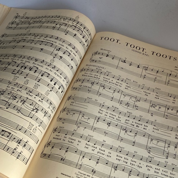 30 Years 30 Hits Music Book, 1950 - Picture 7 of 12